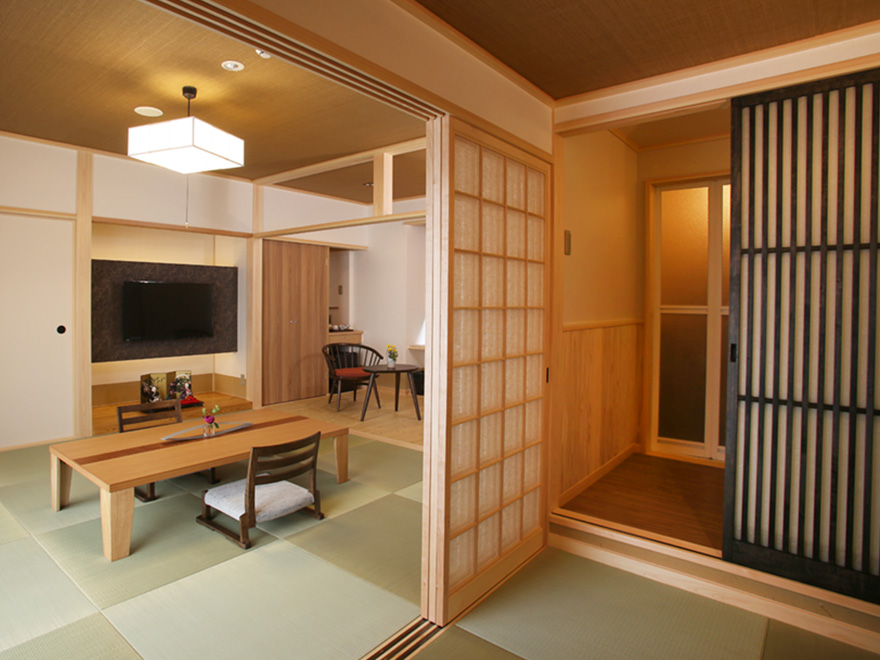 Naramachi atmosphere Japanese-style room of 15-tatami mat size (with a cypress bath)