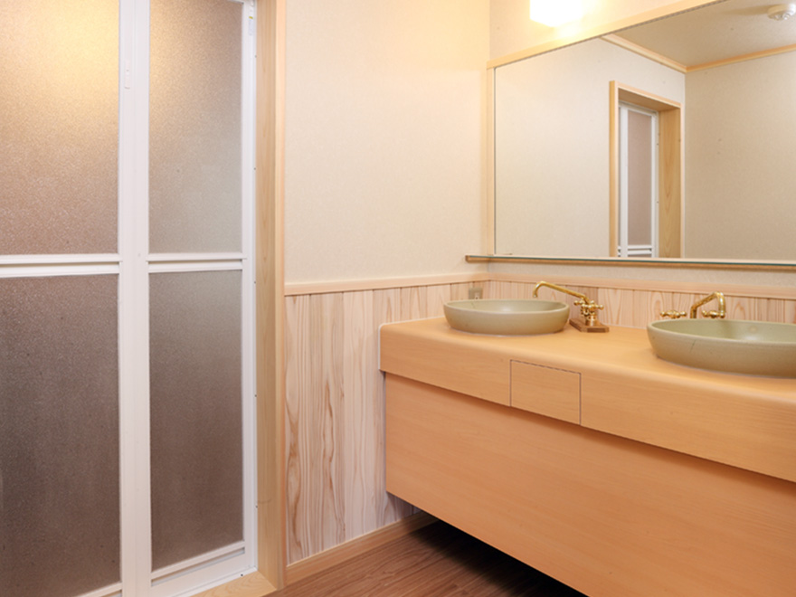 Naramachi atmosphere Japanese-style room of 15-tatami mat size (with a cypress bath)