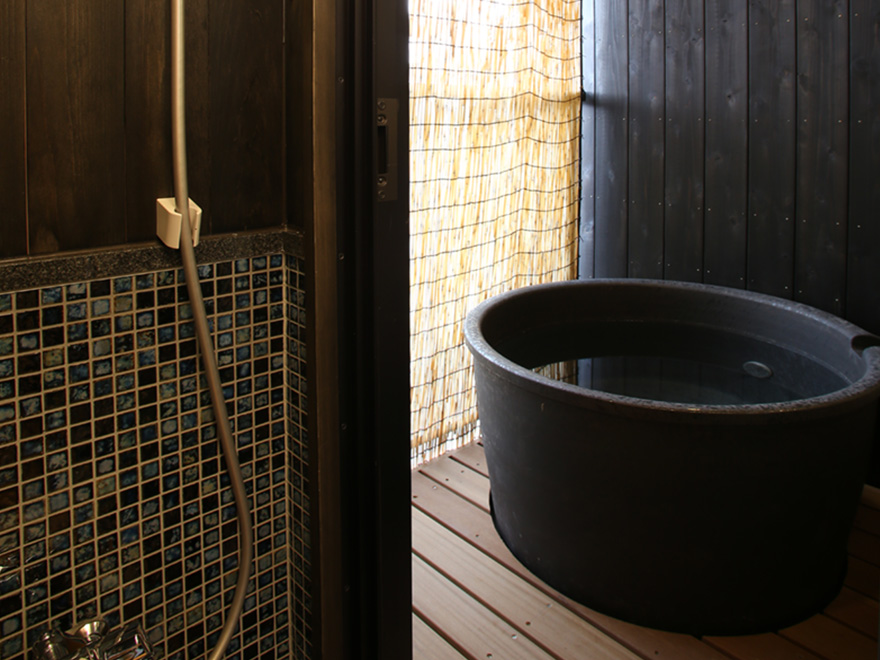 Naramachi atmosphere Japanese-style room of 14-tatami mat size (with an open-air bath)