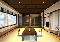 Naramachi atmosphere Japanese-style room of 13-tatami mat size (with a cypress bath)