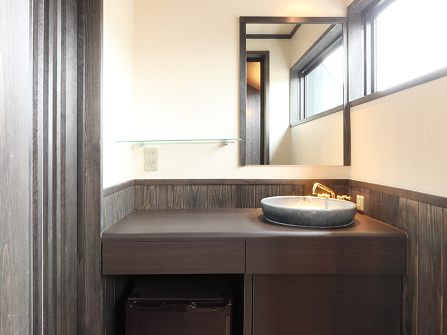 Special room on the top floor of 18-tatami mat size (with an open-air bath)